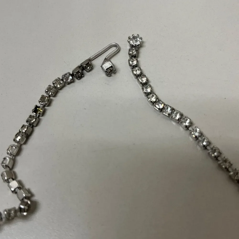 Kramer Vintage women Silver plated clear rhinestone necklace 18”